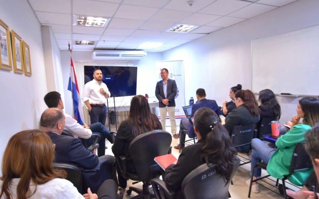 Taller interactivo de comunicación en SEDERREC busca mejorar la relación con los connacionales