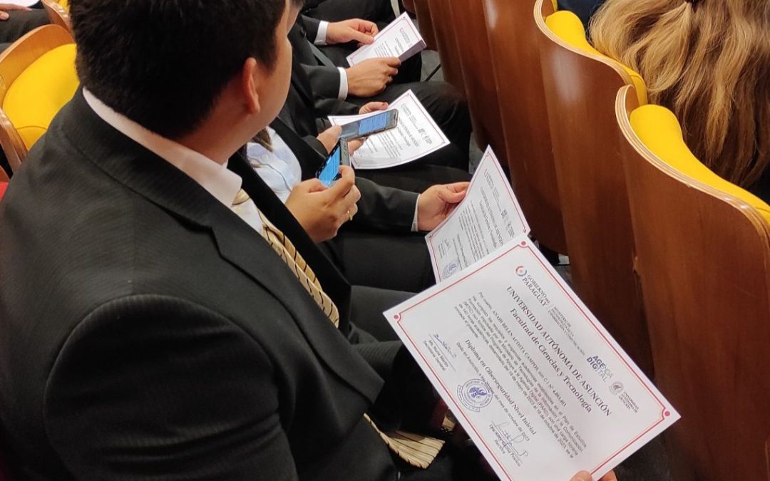 Primeros 230 becarios de Diplomados del MITIC egresan de la UAA