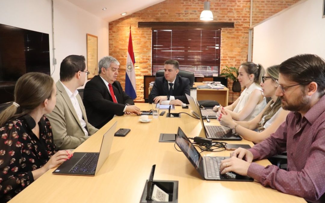 Autoridades establecen pautas para la aplicación de la ley de validez digital de documentos de portación obligatoria