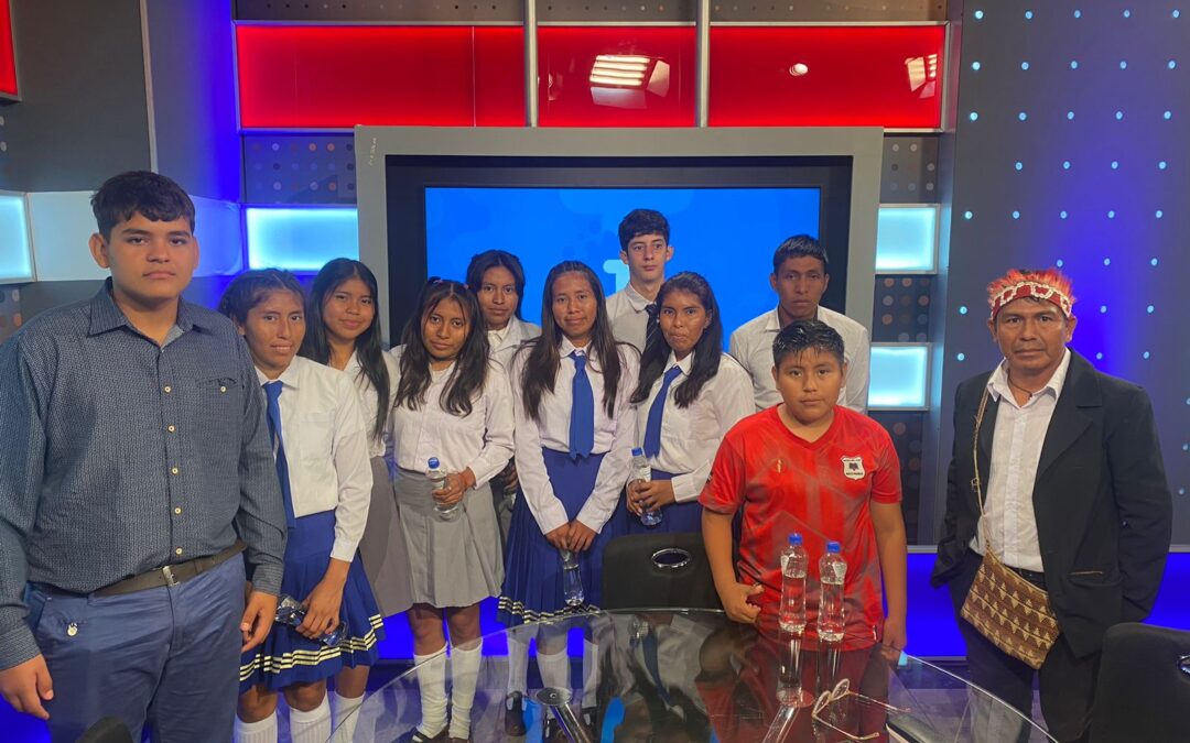 Estudiantes indígenas de la comunidad Nueva Promesa del Chaco visitaron las instalaciones de Paraguay TV