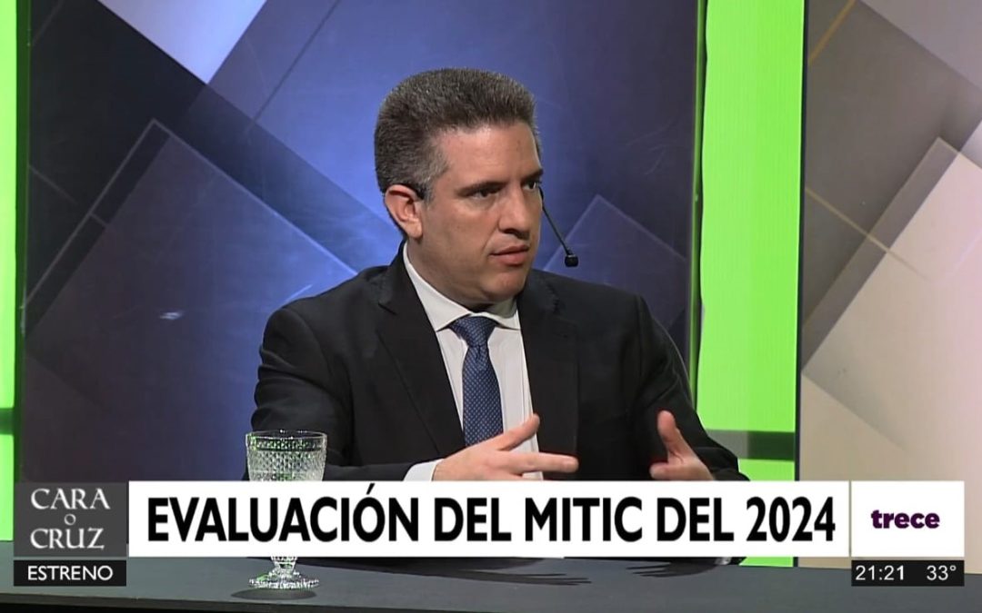 Ministro Villate destaca avances y desafíos en tecnología y conectividad, durante entrevista
