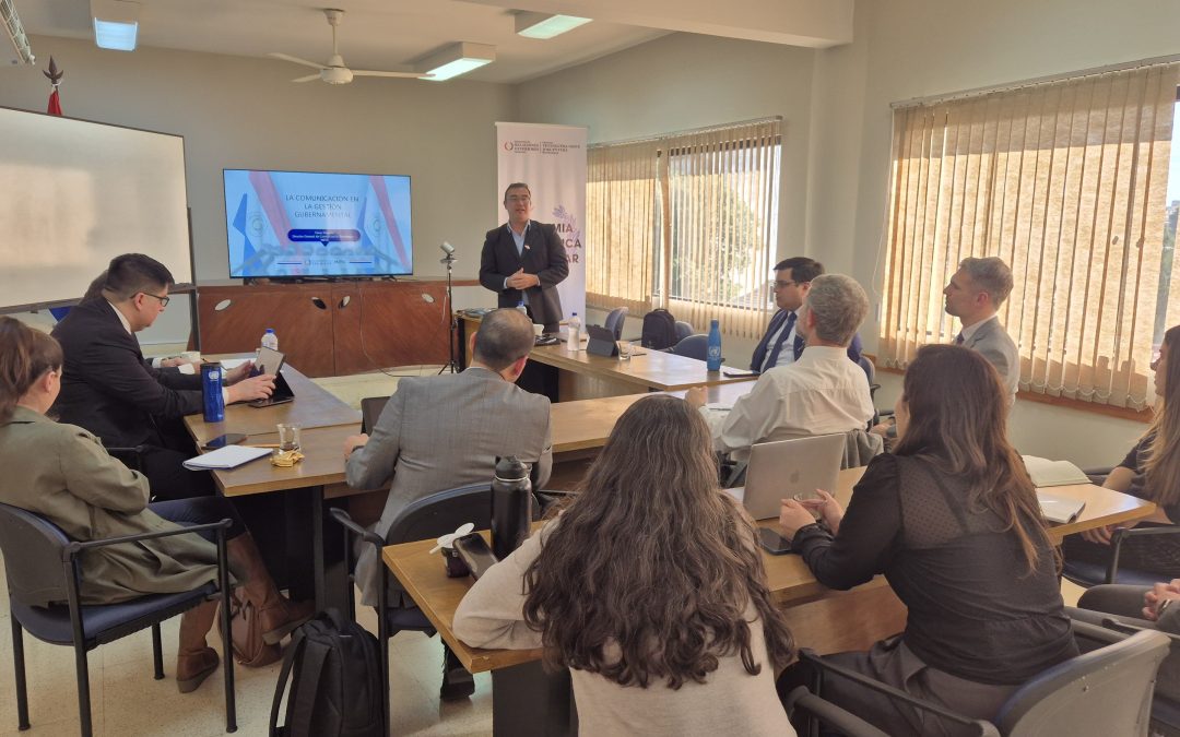 MITIC capacita a diplomáticos en comunicación estratégica y diplomacia digital