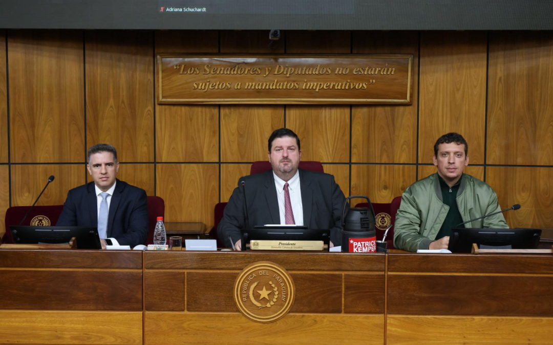 Ministro Gustavo Villate comparte detalles de la Estrategia Nacional de Ciberseguridad con la comisión de tecnologías del Senado