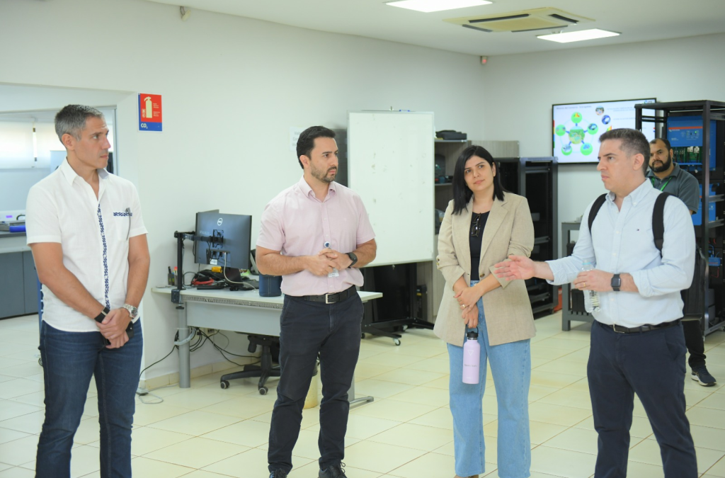 Autoridades nacionales verifican avances de proyectos tecnológicos impulsados por PTI