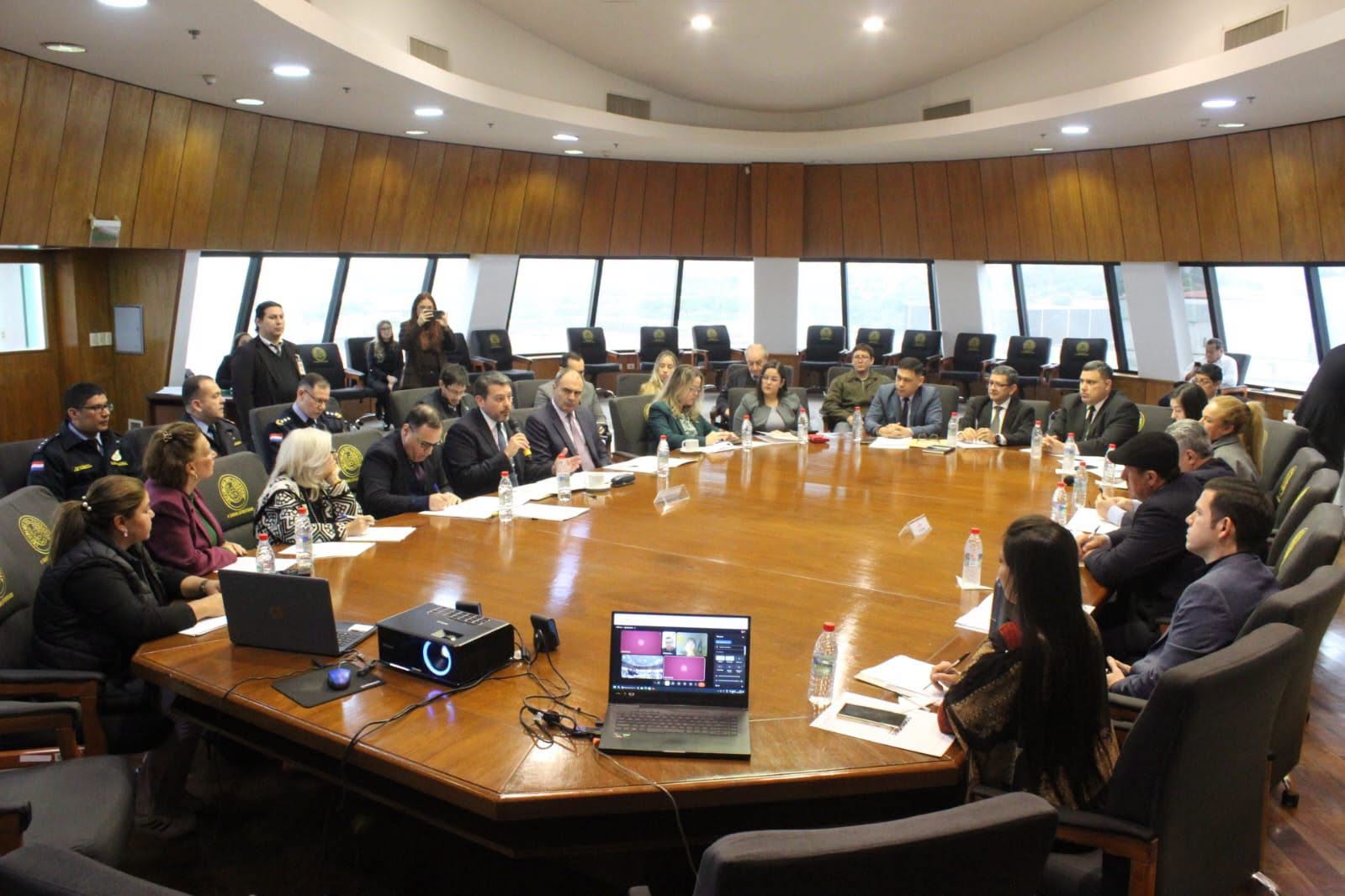 MITIC expone experiencia de la Identidad Electrónica en reunión de comisiones asesoras de Diputados