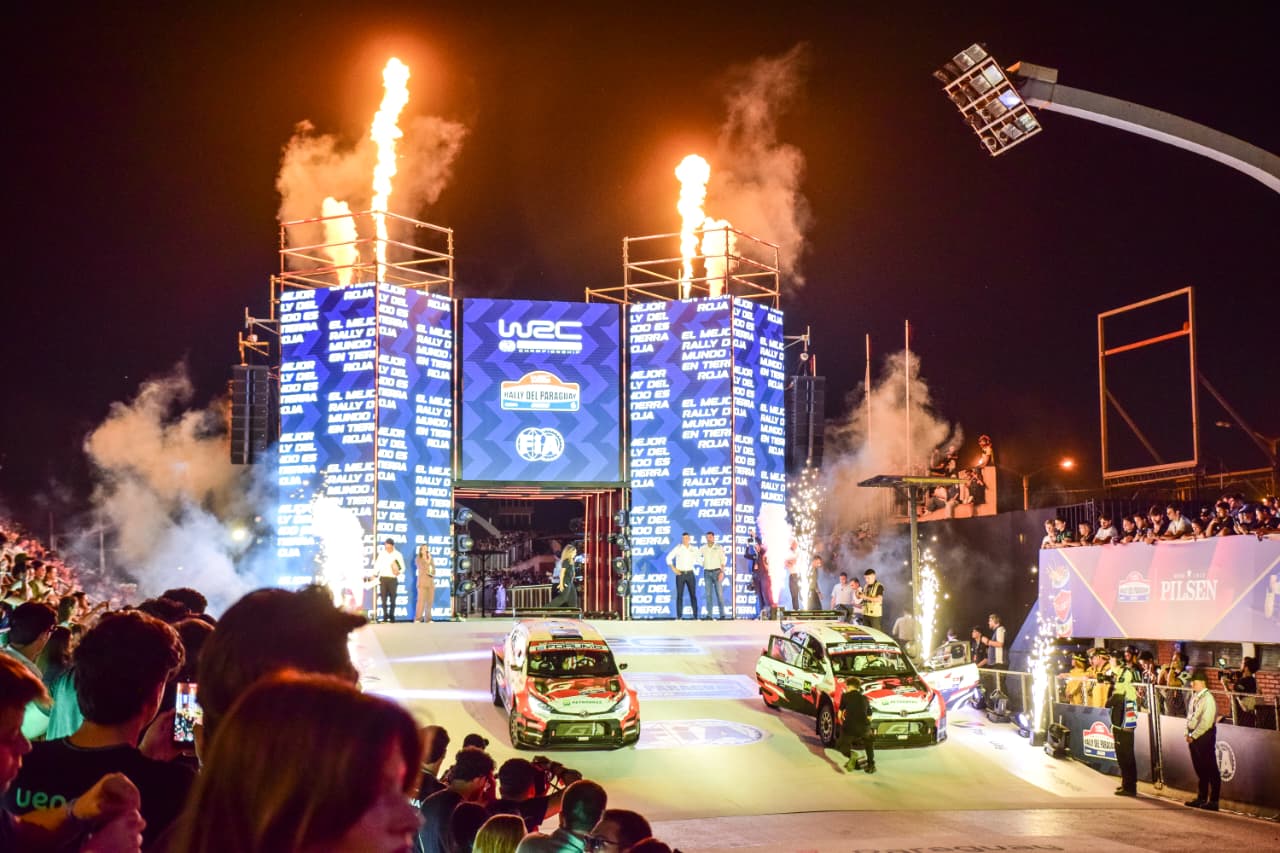 Más de 10.000 personas vibraron con la gran inauguración del ueno Rally del Paraguay en Encarnación